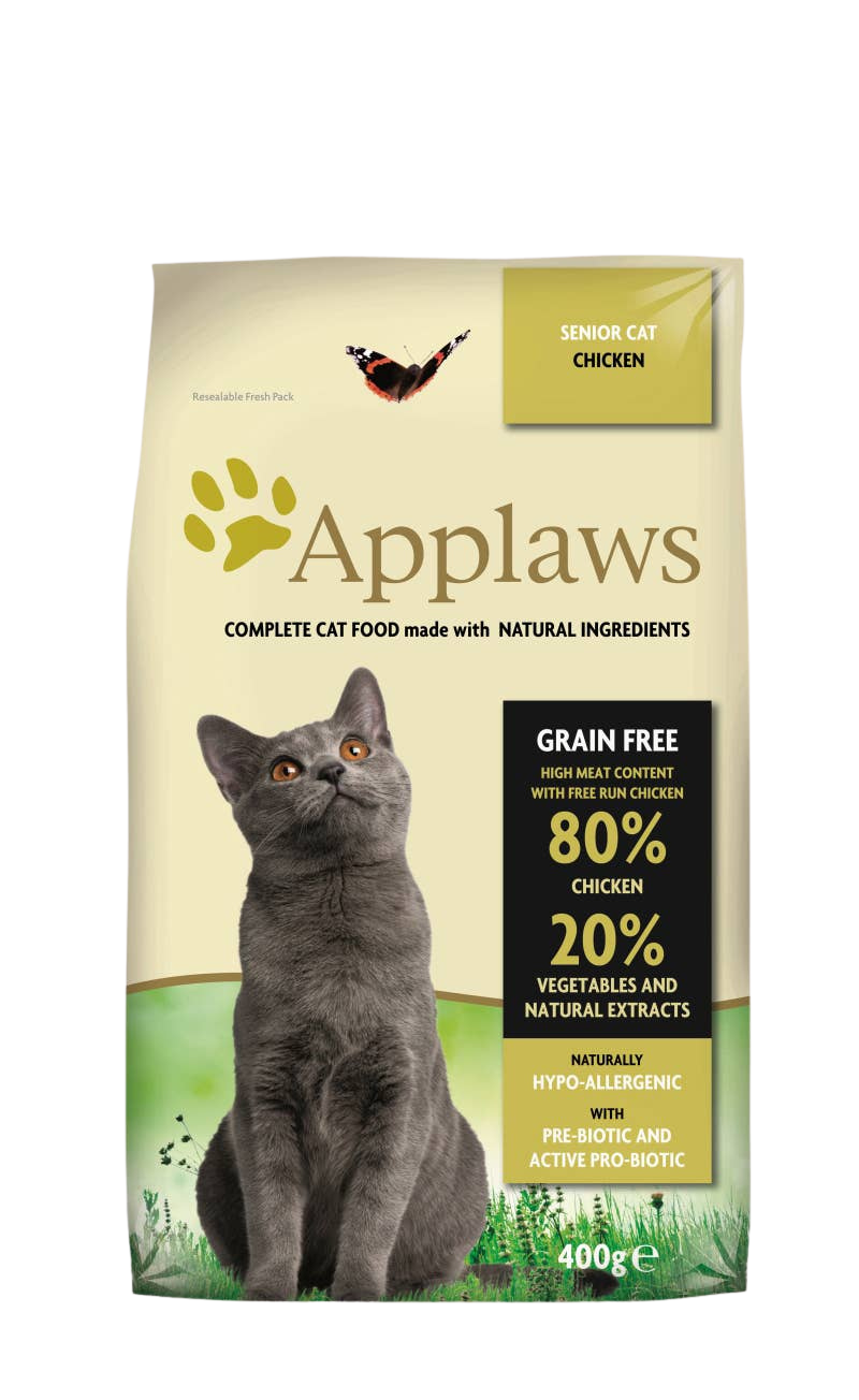 Chicken-flavored cat food for senior cats