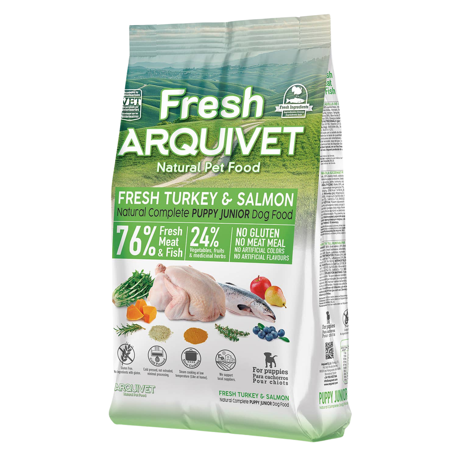 Semi-moist turkey and fresh salmon kibble