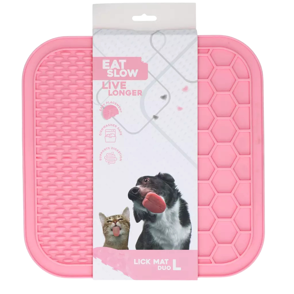 Dual texture licking mat