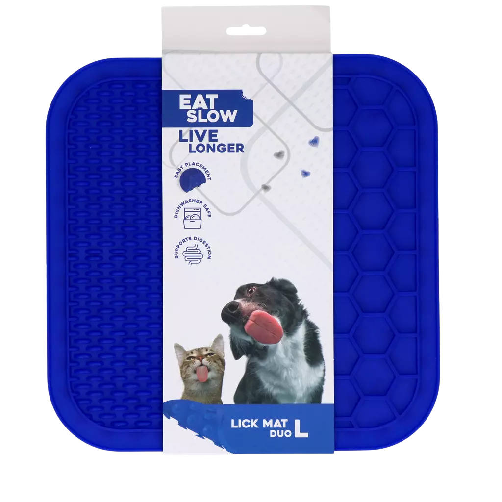 Dual texture licking mat