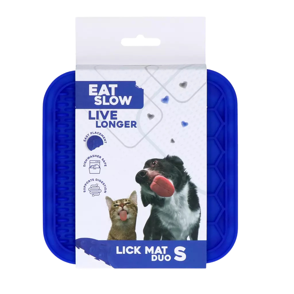 Dual texture licking mat
