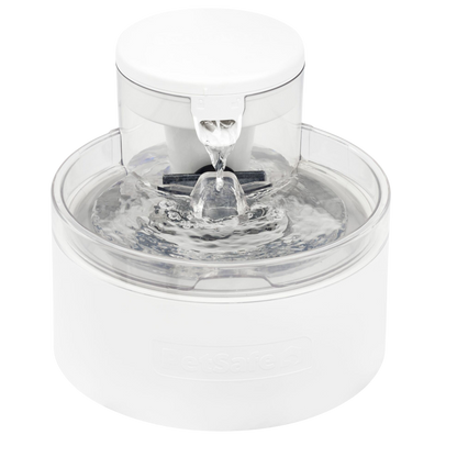 Outlast pump-free water fountain with dual filtration