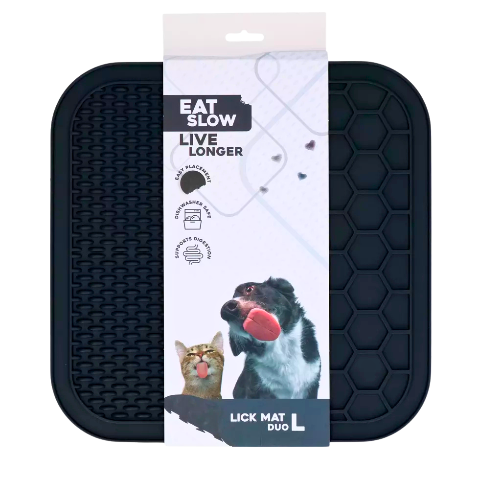 Dual texture licking mat