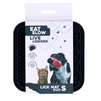 Dual texture licking mat