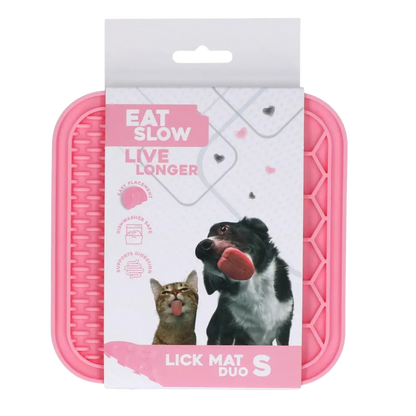 Dual texture licking mat