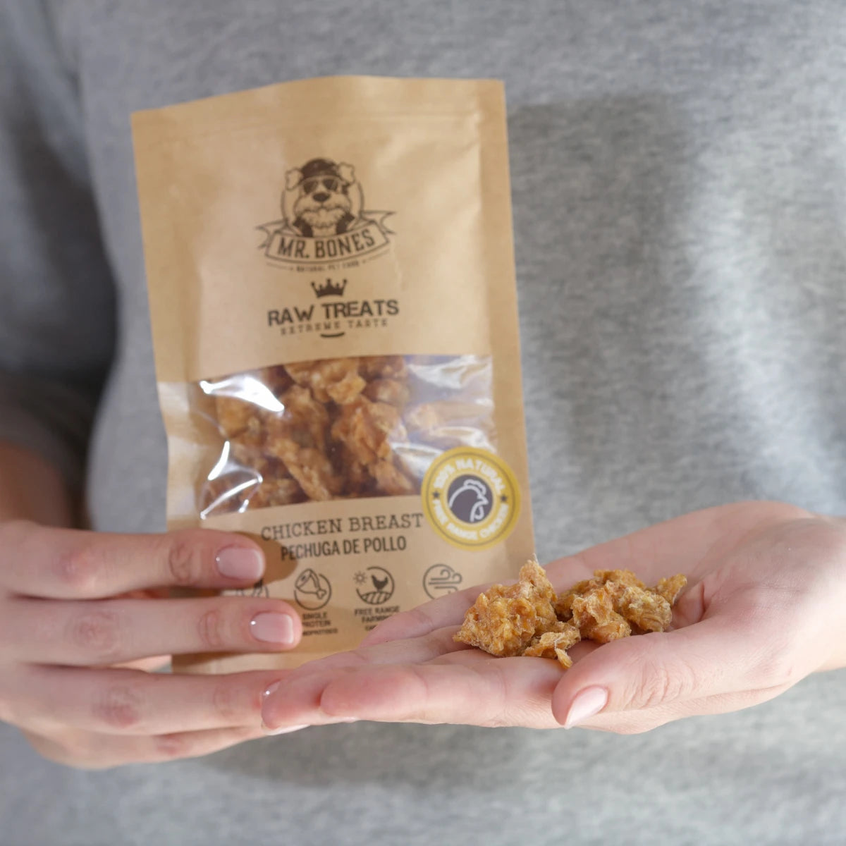Dehydrated chicken breast bites