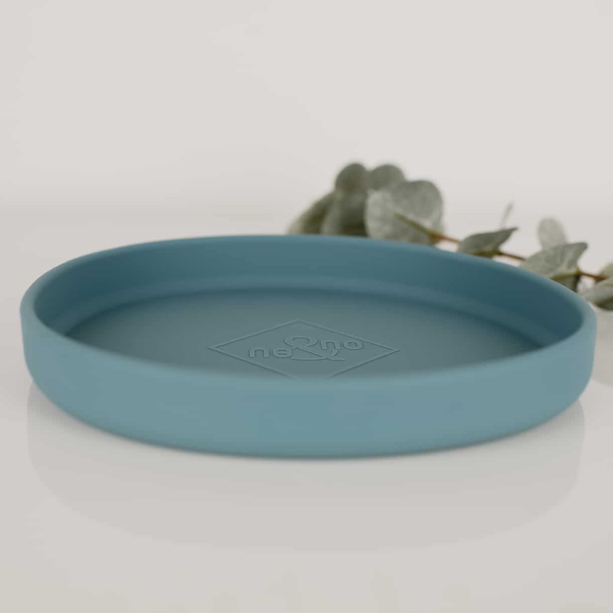 Flat silicone bowl