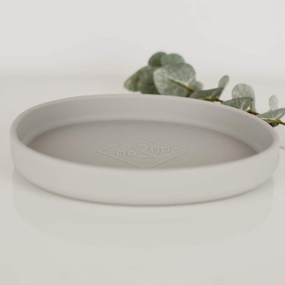 Flat silicone bowl